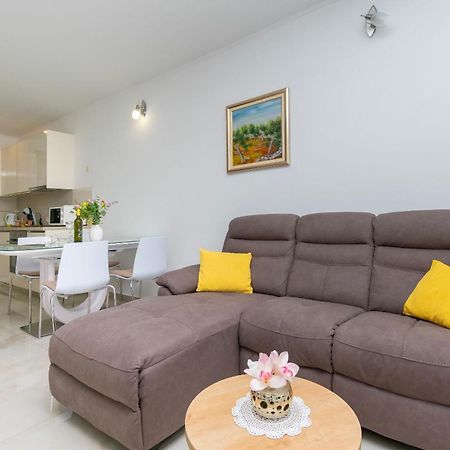 Apartment Ivanka Omiš Esterno foto