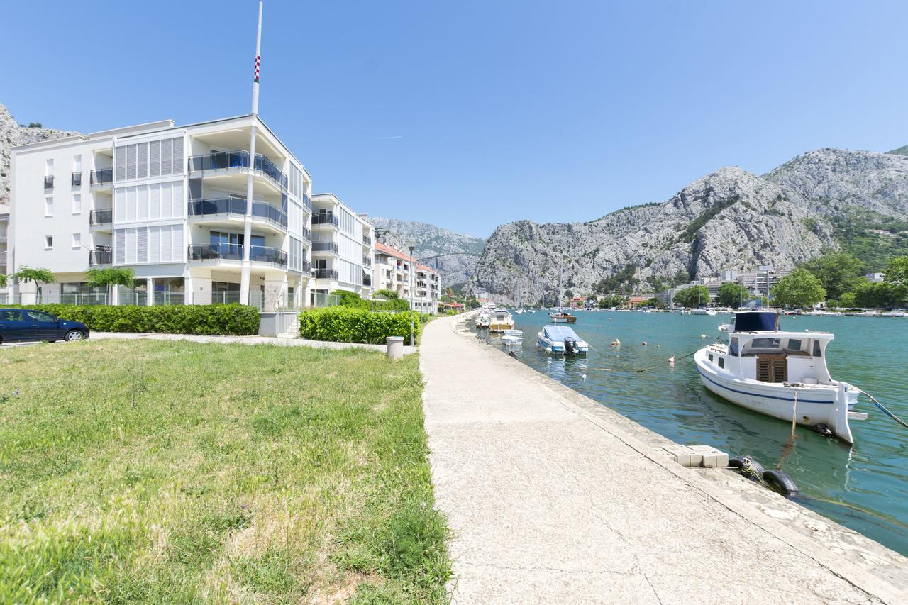 Apartment Ivanka Omiš Esterno foto